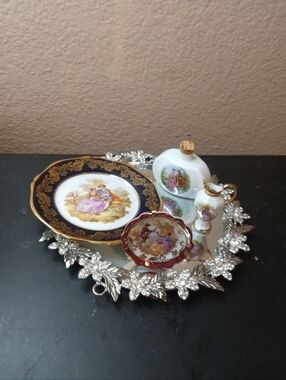 EXQUISITE LOT of 4pcs Limoges France COURTING porcelain Miniature Decor